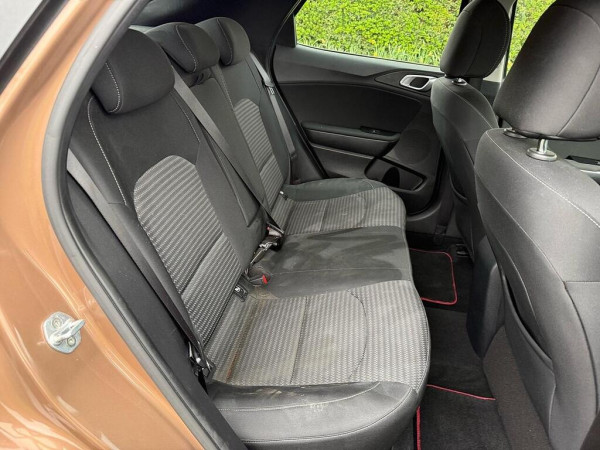 Kia XCeed 2022/ Bronze RHD Petrol MT SUV Crossover 2WD view 5