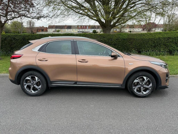 Kia XCeed 2022/ Bronze RHD Petrol MT SUV Crossover 2WD view 11