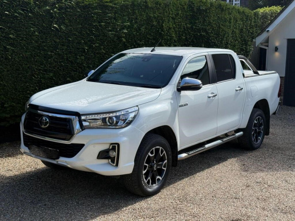Toyota Hilux 2019/ White RHD Diesel AT Pickup 4WD