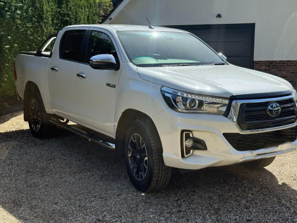 Toyota Hilux 2019/ White RHD Diesel AT Pickup 4WD view 10