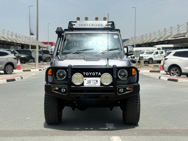 Toyota Land Cruiser Pickup 2019/ Grey RHD Diesel MT Pickup 4WD