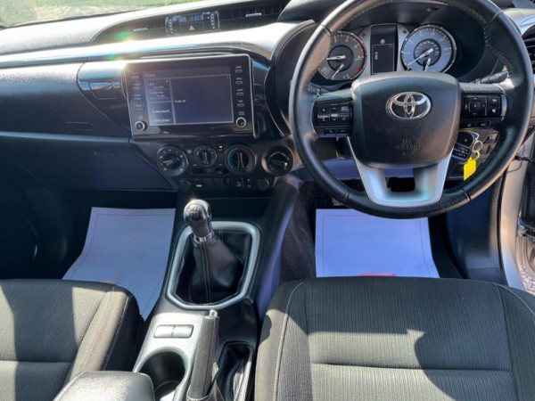 Toyota Hilux 2023/ Silver RHD Diesel MT Pickup 4WD view 17