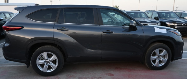 Toyota Highlander 2023  Black LHD Petrol AT SUV 4WD view 11