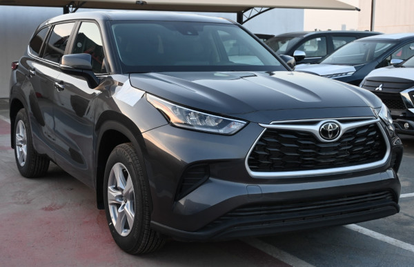 Toyota Highlander 2023  Black LHD Petrol AT SUV 4WD view 16