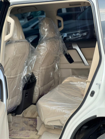Toyota LAND CRUISER PRADO 2019/ White LHD Petrol AT SUV 4WD view 2
