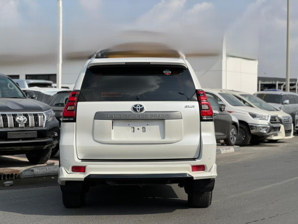 Toyota LAND CRUISER PRADO 2019/ White LHD Petrol AT SUV 4WD view 8