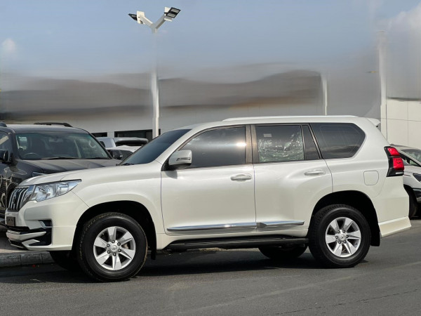 Toyota LAND CRUISER PRADO 2019/ White LHD Petrol AT SUV 4WD view 10