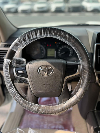 Toyota LAND CRUISER PRADO 2019/ White LHD Petrol AT SUV 4WD view 11