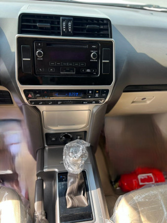 Toyota LAND CRUISER PRADO 2019/ White LHD Petrol AT SUV 4WD view 14