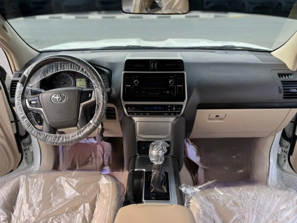 Toyota LAND CRUISER PRADO 2019/ White LHD Petrol AT SUV 4WD view 15