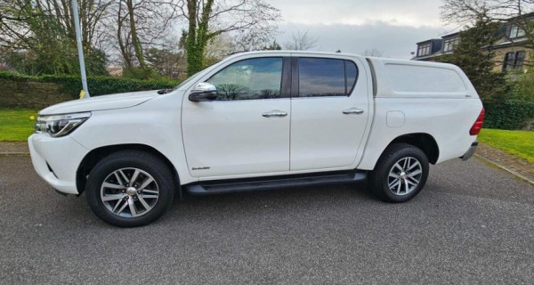 Toyota Hilux 2020/ White RHD Diesel AT Pickup 4WD