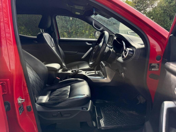 Mercedes-Benz X350 2019/ Red RHD Diesel AT Pickup 4WD view 6