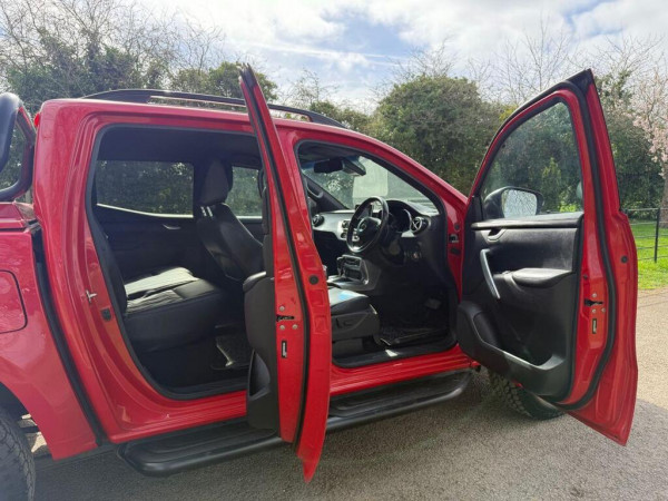 Mercedes-Benz X350 2019/ Red RHD Diesel AT Pickup 4WD view 8