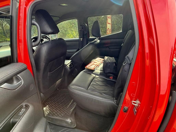 Mercedes-Benz X350 2019/ Red RHD Diesel AT Pickup 4WD view 23