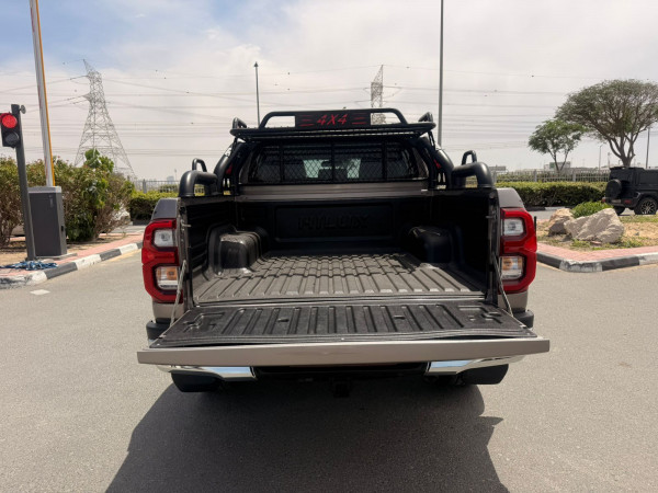 Toyota Hilux 2019/ Brown RHD Diesel AT Pickup 4WD view 2