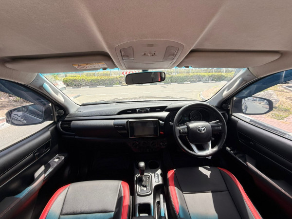 Toyota Hilux 2019/ Brown RHD Diesel AT Pickup 4WD view 3