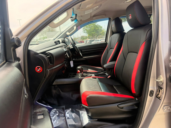 Toyota Hilux 2019/ Brown RHD Diesel AT Pickup 4WD view 7