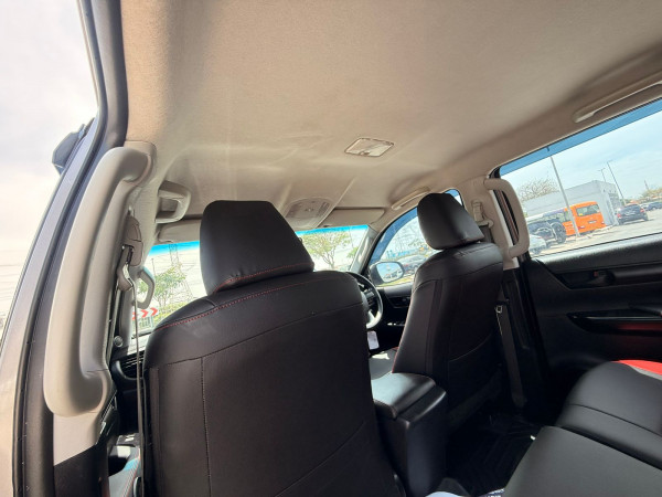 Toyota Hilux 2019/ Brown RHD Diesel AT Pickup 4WD view 8