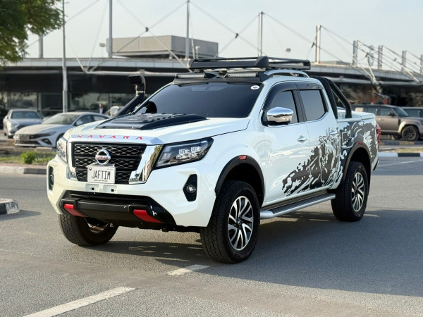 Nissan Navara 2019/ White RHD Diesel AT Pickup 4WD view 16