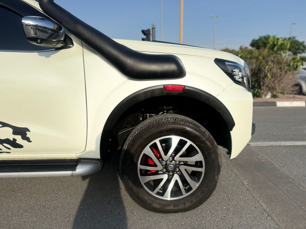 Nissan Navara 2019/ White RHD Diesel AT Pickup 4WD view 21