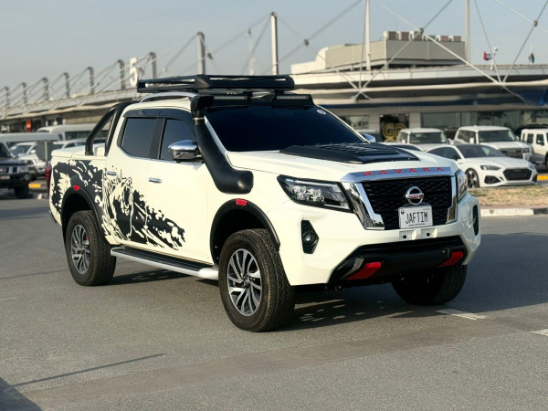 Nissan Navara 2019/ White RHD Diesel AT Pickup 4WD view 23