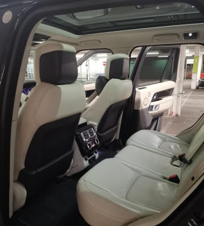 Land Rover Range Rover Vogue SE 2019/ Black RHD Diesel AT SUV 4WD view 7
