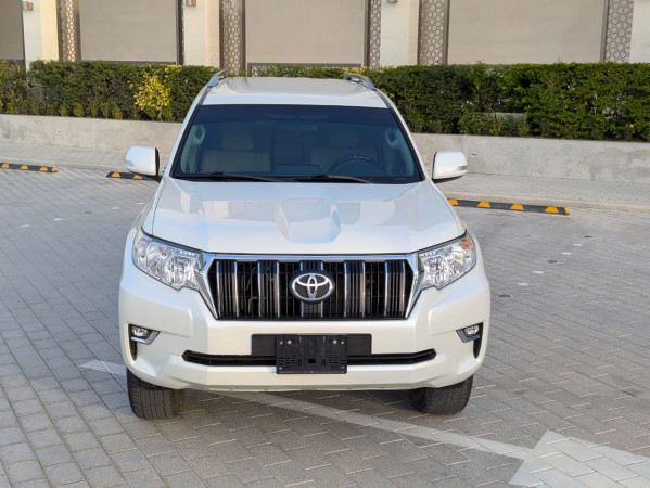 Toyota LAND CRUISER PRADO 2023  White LHD Petrol AT SUV 4WD