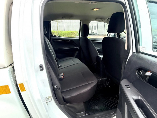 Isuzu D-Max 2019/ White RHD Diesel MT Pickup 4WD view 4