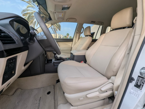 Toyota LAND CRUISER PRADO 2019/ White LHD Petrol AT SUV 4WD view 8