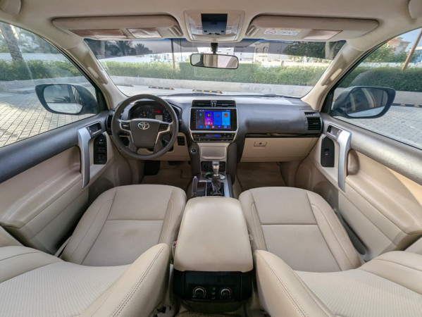 Toyota LAND CRUISER PRADO 2019/ White LHD Petrol AT SUV 4WD view 22