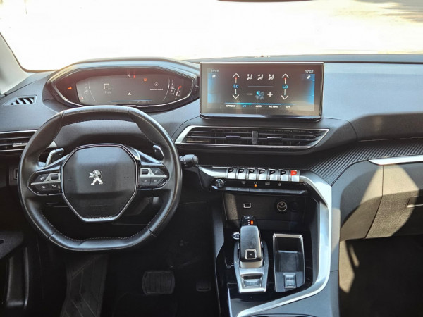 Peugeot 3008 2022/ White LHD Petrol AT SUV Crossover 2WD view 4