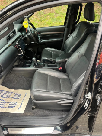 Toyota Hilux 2022/ Black RHD Diesel AT Pickup 4WD view 10