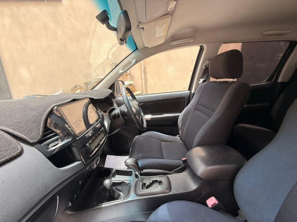 Toyota Hilux 2014/ Black RHD Diesel AT Pickup 4WD view 3