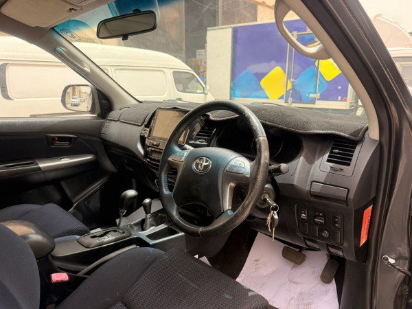 Toyota Hilux 2014/ Black RHD Diesel AT Pickup 4WD view 13