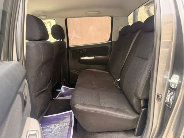 Toyota Hilux 2014/ Black RHD Diesel AT Pickup 4WD view 15