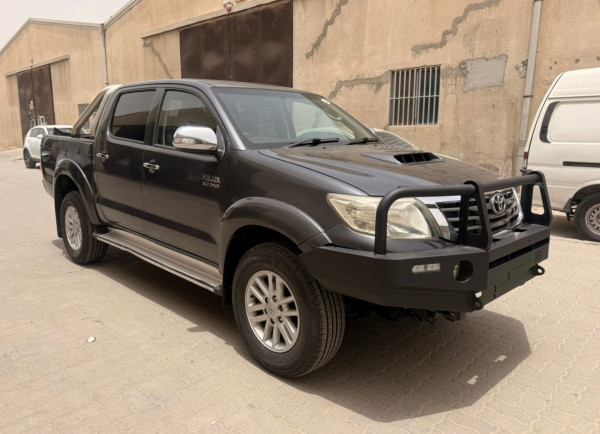Toyota Hilux 2014/ Black RHD Diesel AT Pickup 4WD view 16