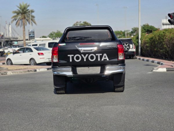 Toyota Hilux 2018/ Black RHD Diesel AT Pickup 4WD view 9