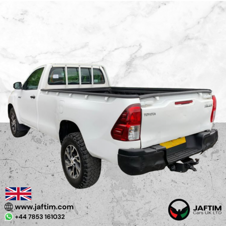 Toyota Hilux 2019/ White RHD Diesel MT Pickup 4WD view 5