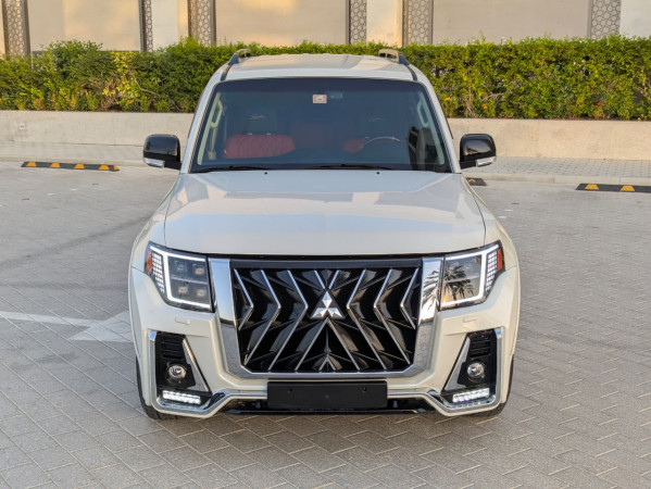 Mitsubishi Pajero 2015  White LHD Petrol AT SUV 4WD