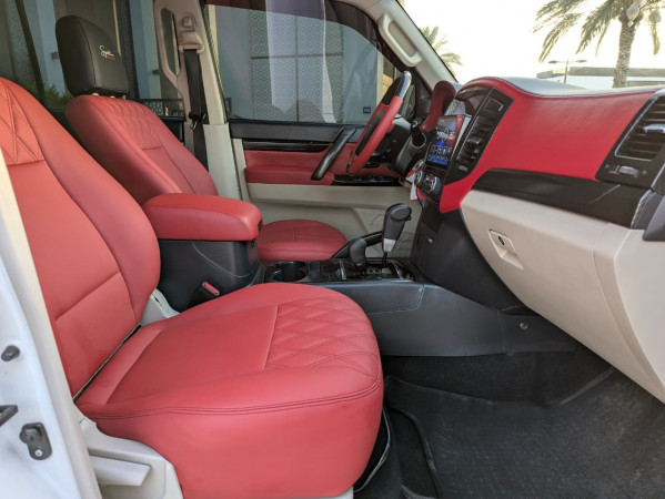 Mitsubishi Pajero 2015  White LHD Petrol AT SUV 4WD view 8