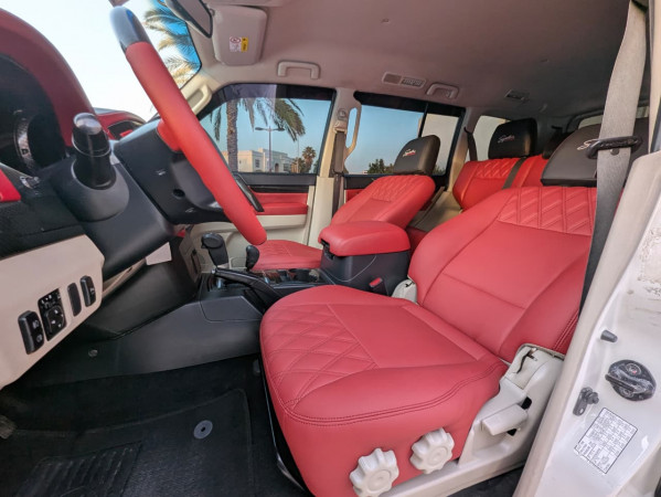 Mitsubishi Pajero 2015  White LHD Petrol AT SUV 4WD view 10