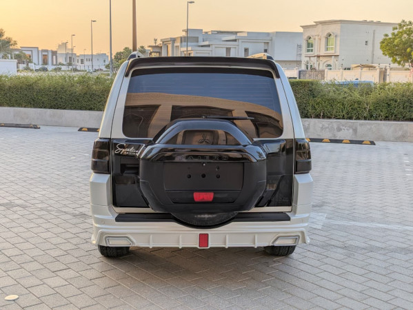 Mitsubishi Pajero 2015  White LHD Petrol AT SUV 4WD view 12