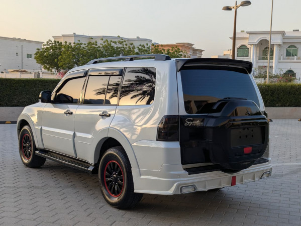 Mitsubishi Pajero 2015  White LHD Petrol AT SUV 4WD view 15