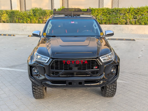 Toyota Hilux 2020/ Black LHD Petrol AT Pickup 4WD