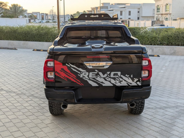 Toyota Hilux 2020/ Black LHD Petrol AT Pickup 4WD view 8