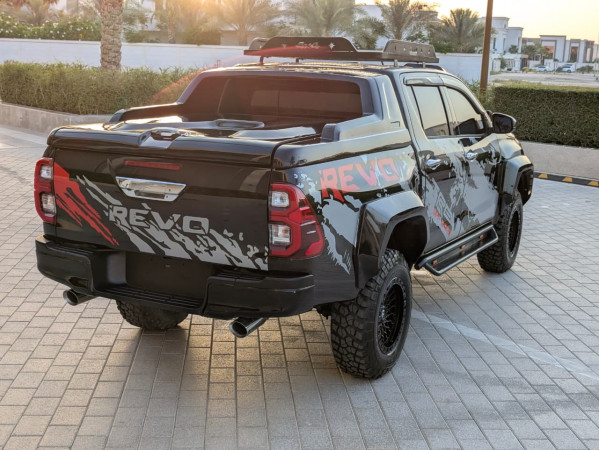 Toyota Hilux 2020/ Black LHD Petrol AT Pickup 4WD view 10
