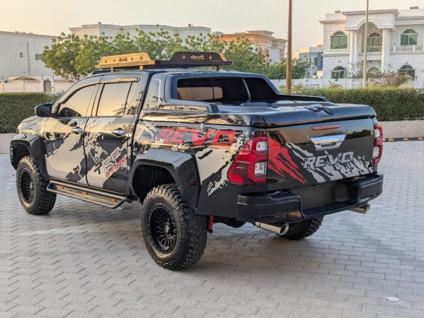 Toyota Hilux 2020/ Black LHD Petrol AT Pickup 4WD view 11