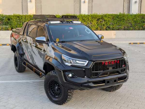 Toyota Hilux 2020/ Black LHD Petrol AT Pickup 4WD view 16