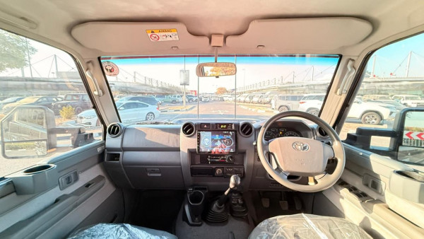 Toyota Land Cruiser Pickup 2019/ Grey RHD Diesel MT Pickup 4WD view 6