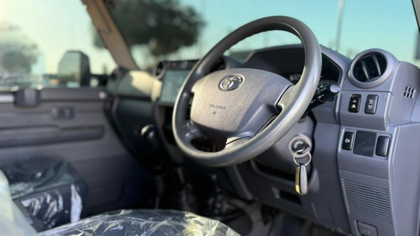 Toyota Land Cruiser Pickup 2019/ Grey RHD Diesel MT Pickup 4WD view 14